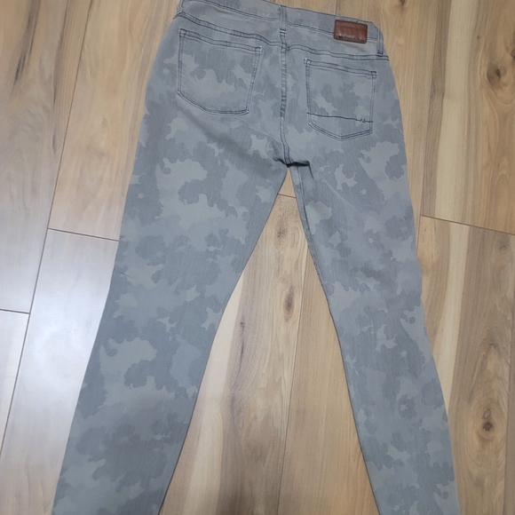 HENRY & BELLE Super Skinny Distressed Combat Print Jean - Picture 10 of 13